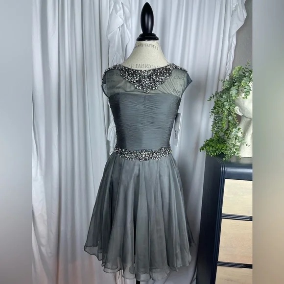 Jovani Gray Short Formal Dress With Jewels Around Waist & Neck, Size 4 NWT